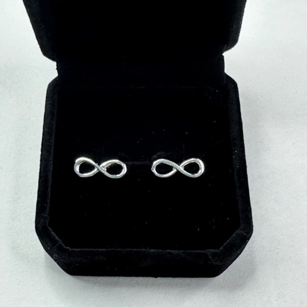 Silver Tone Infinity Symbol Stud Earrings Women's Fashion Jewelry Gift